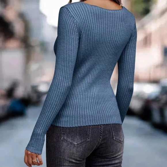 Luxe Ribbed Fitted Sweater Top - Picture 13 of 16